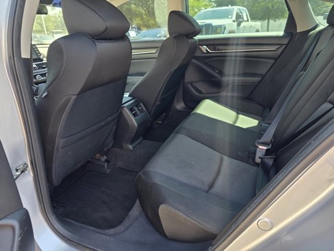 Used 2018 Honda Accord EX image 43