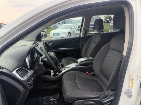 Used 2017 Dodge Journey SE image 5