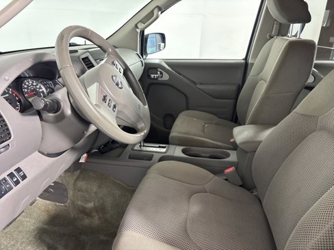 Used 2016 Nissan Frontier SV image 13