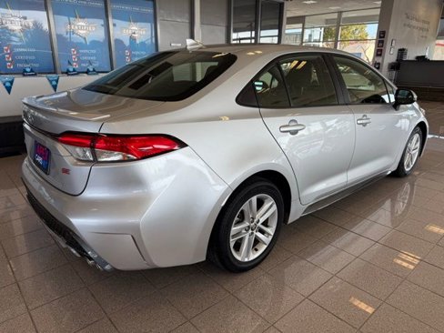 Used 2020 Toyota Corolla SE image 3