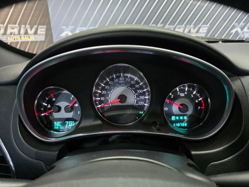 Used 2011 Chrysler 200 Touring image 21