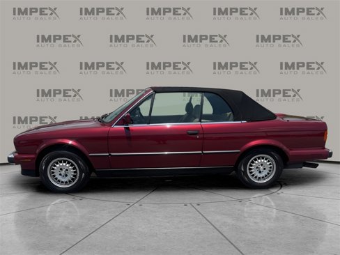 Used 1990 BMW 325i Convertible image 2