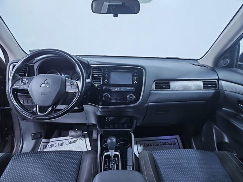 Used 2017 Mitsubishi Outlander ES image 12