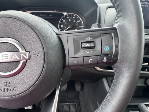 Used 2024 Nissan Rogue SV w/ SV Premium Package image 9