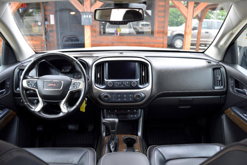 Used 2018 GMC Canyon Denali image 12