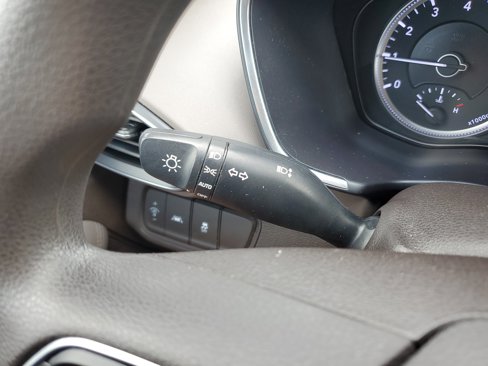 Used 2020 Hyundai Santa Fe SE image 12