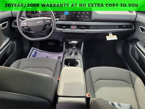 New 2025 Kia K4 LXS image 7
