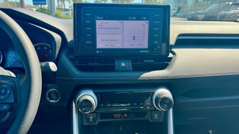 Used 2021 Toyota RAV4 XLE image 25