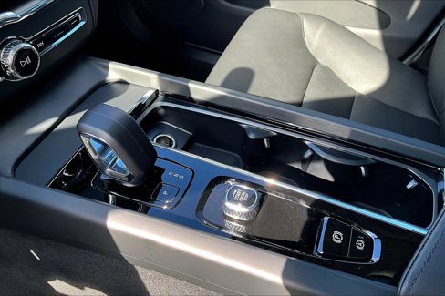 New 2025 Volvo XC60 B5 Plus w/ Protection Package Premier image 10