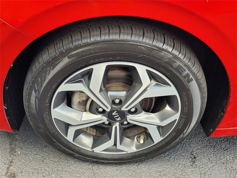 Used 2019 Kia Forte LXS image 17