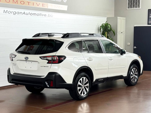 Used 2022 Subaru Outback Premium image 3