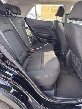 Used 2025 Hyundai Venue SEL image 12