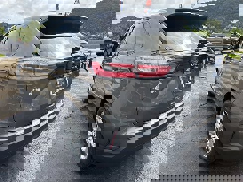 Used 2023 Ford Edge SE image 6
