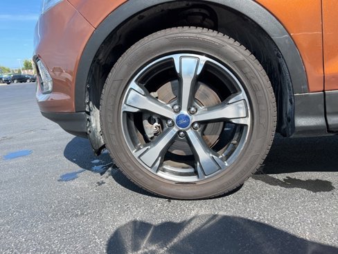 Used 2017 Ford Escape SE w/ Equipment Group 201A image 10