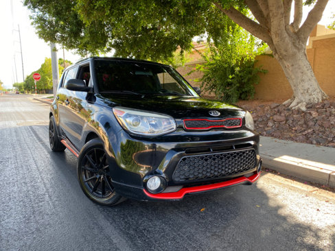 Used 2015 Kia Soul + image 2