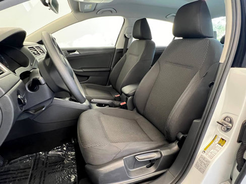 Used 2014 Volkswagen Jetta S image 8