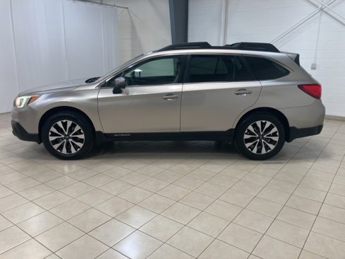Used 2016 Subaru Outback 2.5i Limited image 2