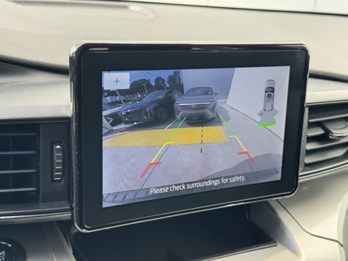 Used 2022 Ford Explorer XLT image 21