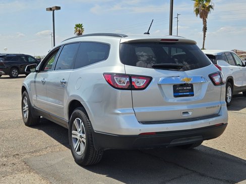 Used 2015 Chevrolet Traverse LT image 3