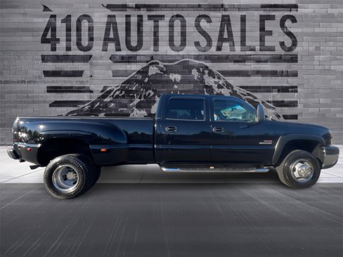 Used 2004 Chevrolet Silverado 3500 LT w/ Heavy-Duty Power Package image 2