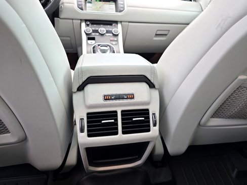 Used 2015 Land Rover Range Rover Evoque Prestige image 59