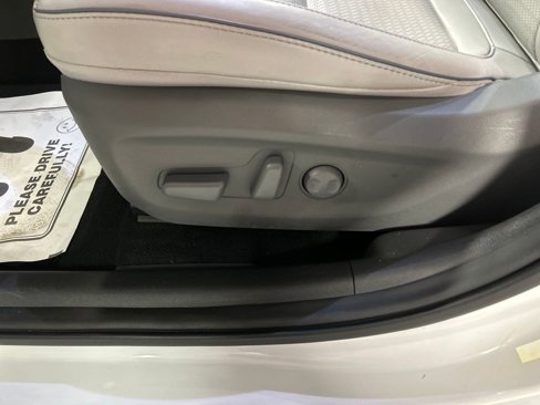 Used 2019 Hyundai Kona Limited image 11