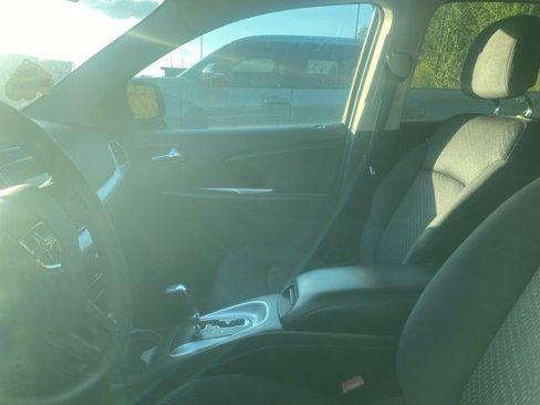 Used 2013 Dodge Journey SXT w/ Flexible Seating Group image 4