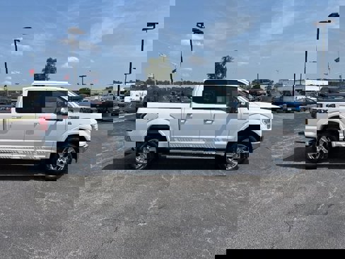 Used 2017 Ford F150 Lariat image 4