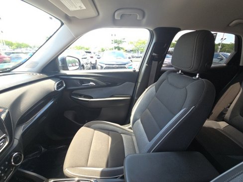 Used 2023 Chevrolet TrailBlazer LT w/ Convenience Package image 18