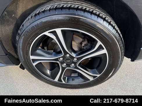 Used 2019 Ford Edge ST image 32