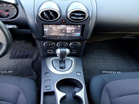 Used 2013 Nissan Rogue SV w/ Premium Pkg image 21