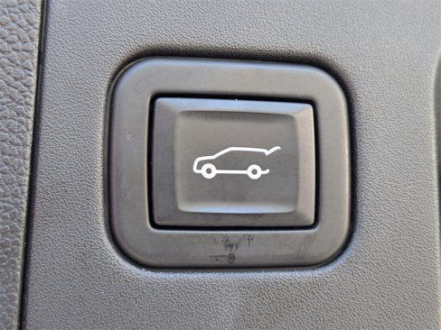 Used 2020 Cadillac XT4 Sport w/ Technology Package image 16