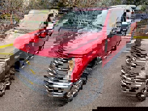 Used 2019 Ford F250 Lariat w/ Lariat Ultimate Package image 2
