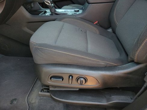 Used 2021 Chevrolet Traverse LS image 5