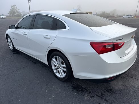 Used 2017 Chevrolet Malibu LT image 6