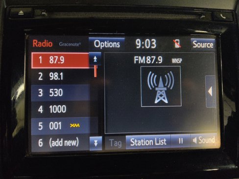 Used 2017 Toyota Camry SE image 25