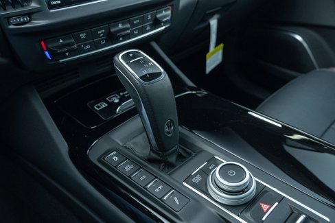 Used 2024 Maserati Levante GT Ultima image 24