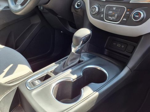 Used 2023 Chevrolet Equinox LT image 10
