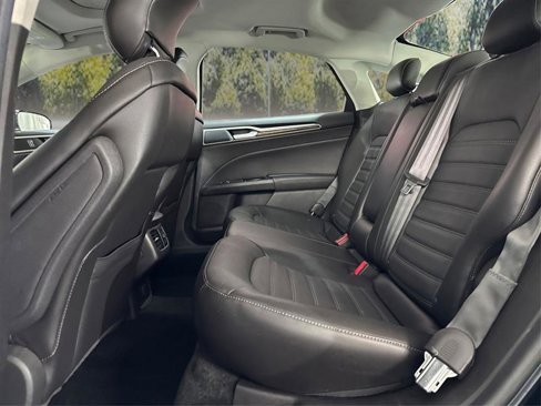 Used 2014 Ford Fusion SE w/ Equipment Group 202A image 10
