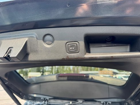 Used 2020 Chevrolet Equinox LT image 17