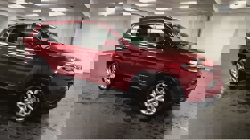 Used 2016 Jeep Cherokee Limited image 38