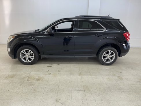 Used 2017 Chevrolet Equinox LT w/ Convenience Package image 2