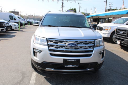 Used 2018 Ford Explorer XLT w/ Equipment Group 201A image 2