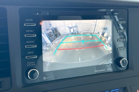 Used 2018 Toyota Sienna LE image 23