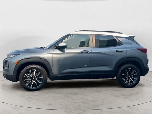 Used 2022 Chevrolet TrailBlazer ACTIV w/ Sun and Liftgate Package image 2