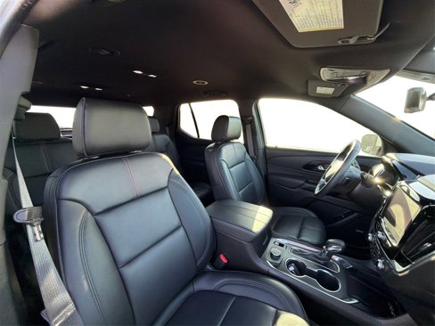 Used 2023 Chevrolet Traverse RS image 41