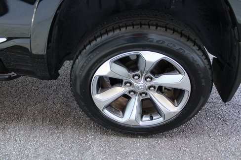 Used 2019 RAM 1500 Limited w/ Advanced Safety Group image 11