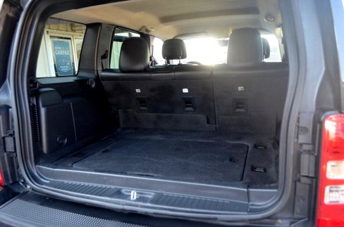Used 2012 Jeep Liberty Sport image 32