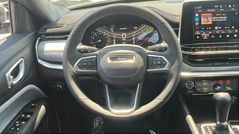 New 2025 Jeep Compass Latitude image 20