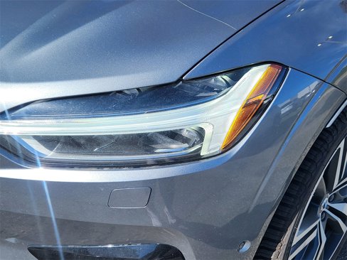 Used 2020 Volvo XC60 T5 R-Design w/ Protection Package Premier image 5